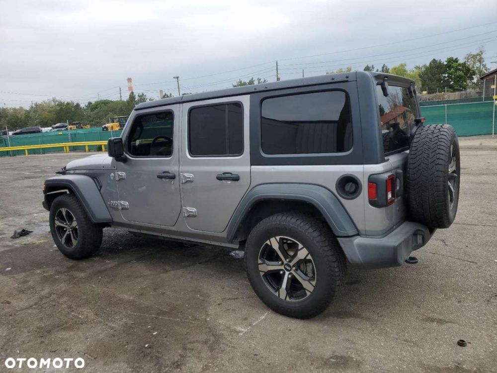 Jeep Wrangler - 3