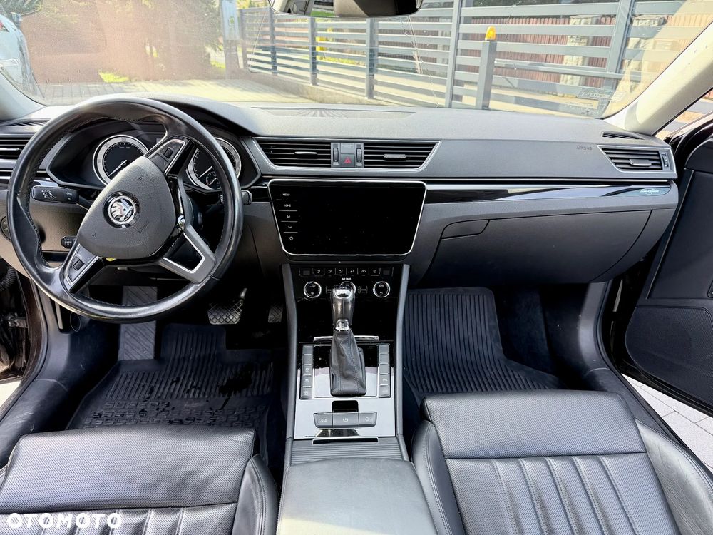 Skoda Superb 2017 photo 4
