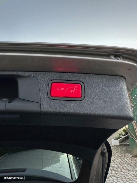 Mercedes-Benz E 300 de 9G-TRONIC AMG Line - 16