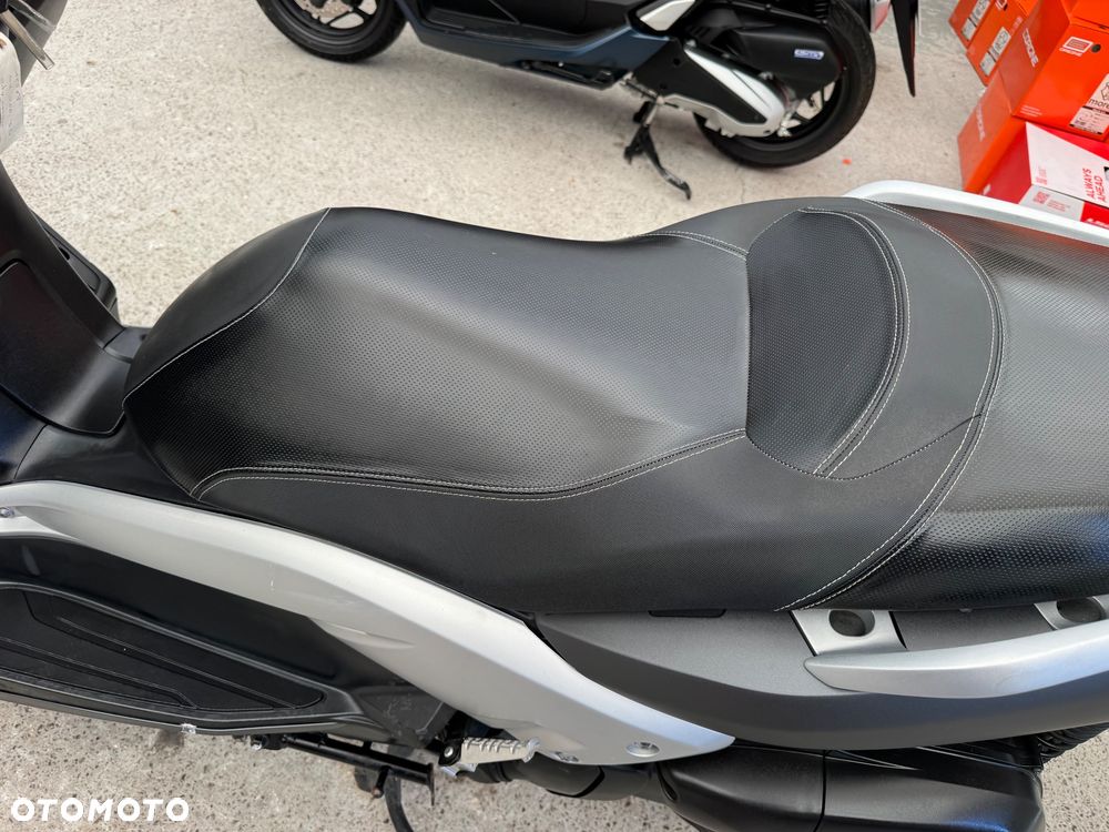 Yamaha X-max - 18