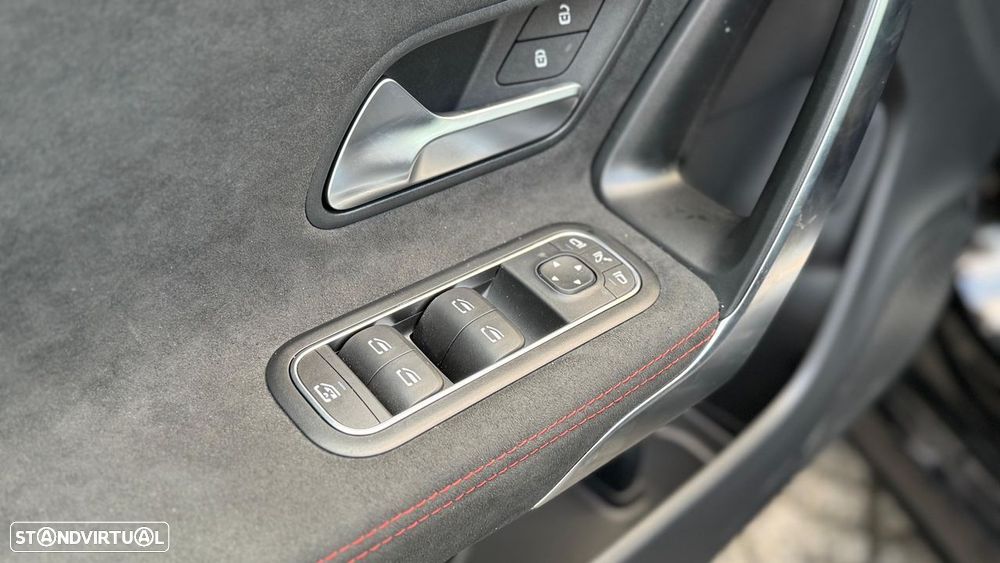 Mercedes-Benz CLA 250 e Shooting Brake AMG Line - 16