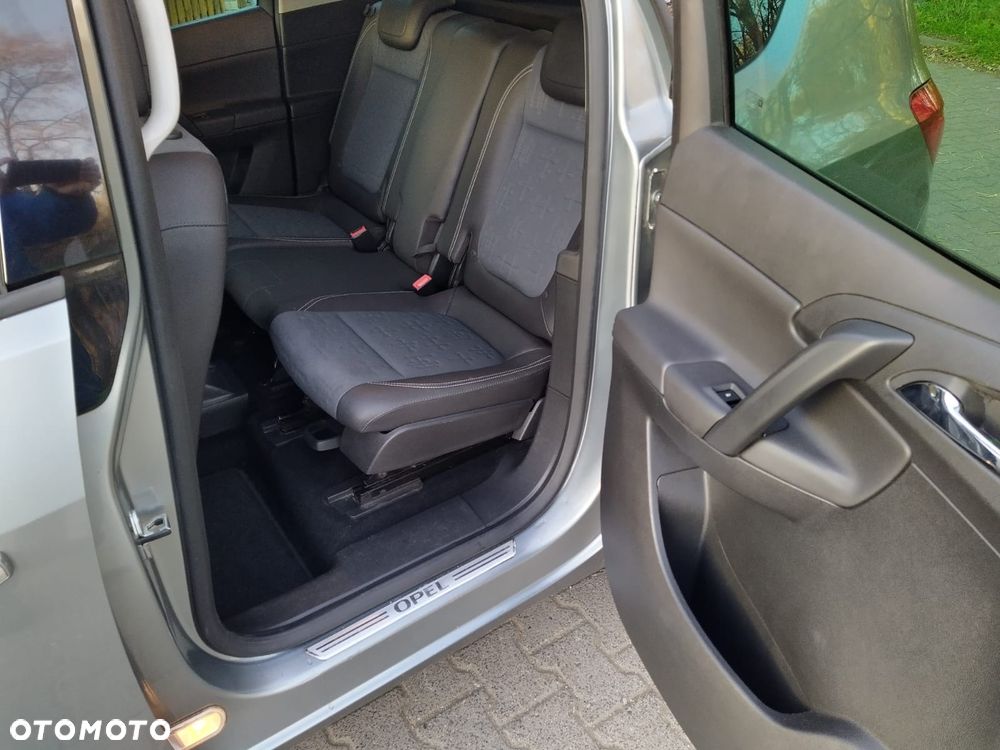 Opel Meriva 1.4 T Cosmo - 14