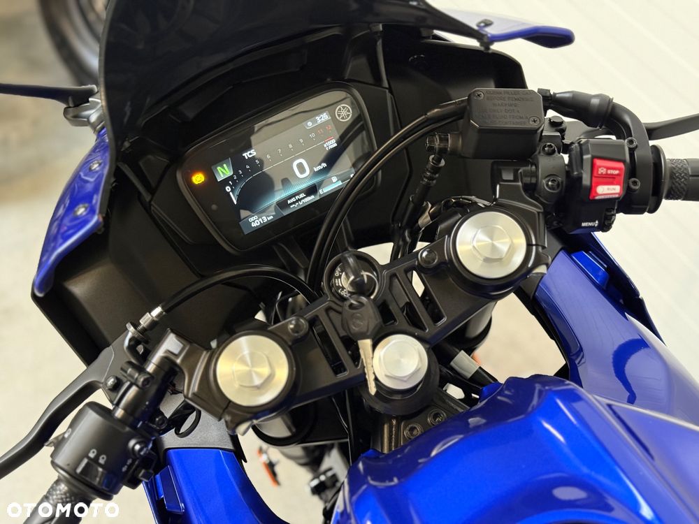Yamaha YZF - 28