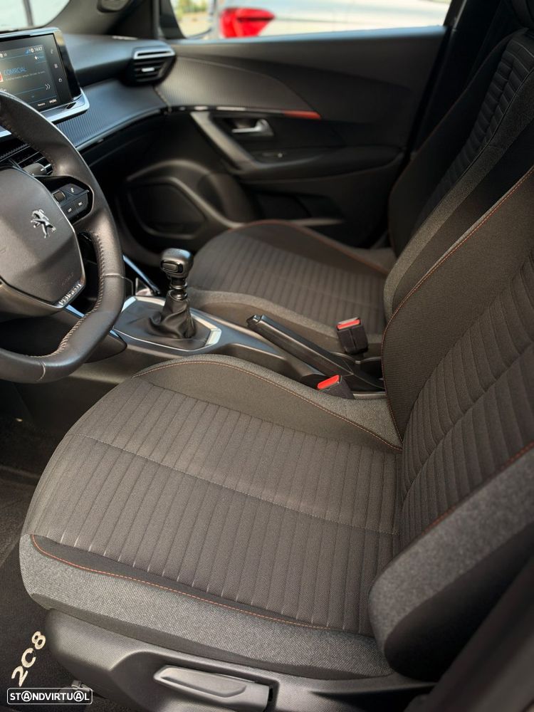 Peugeot 2008 1.2 PureTech Allure Pack - 21