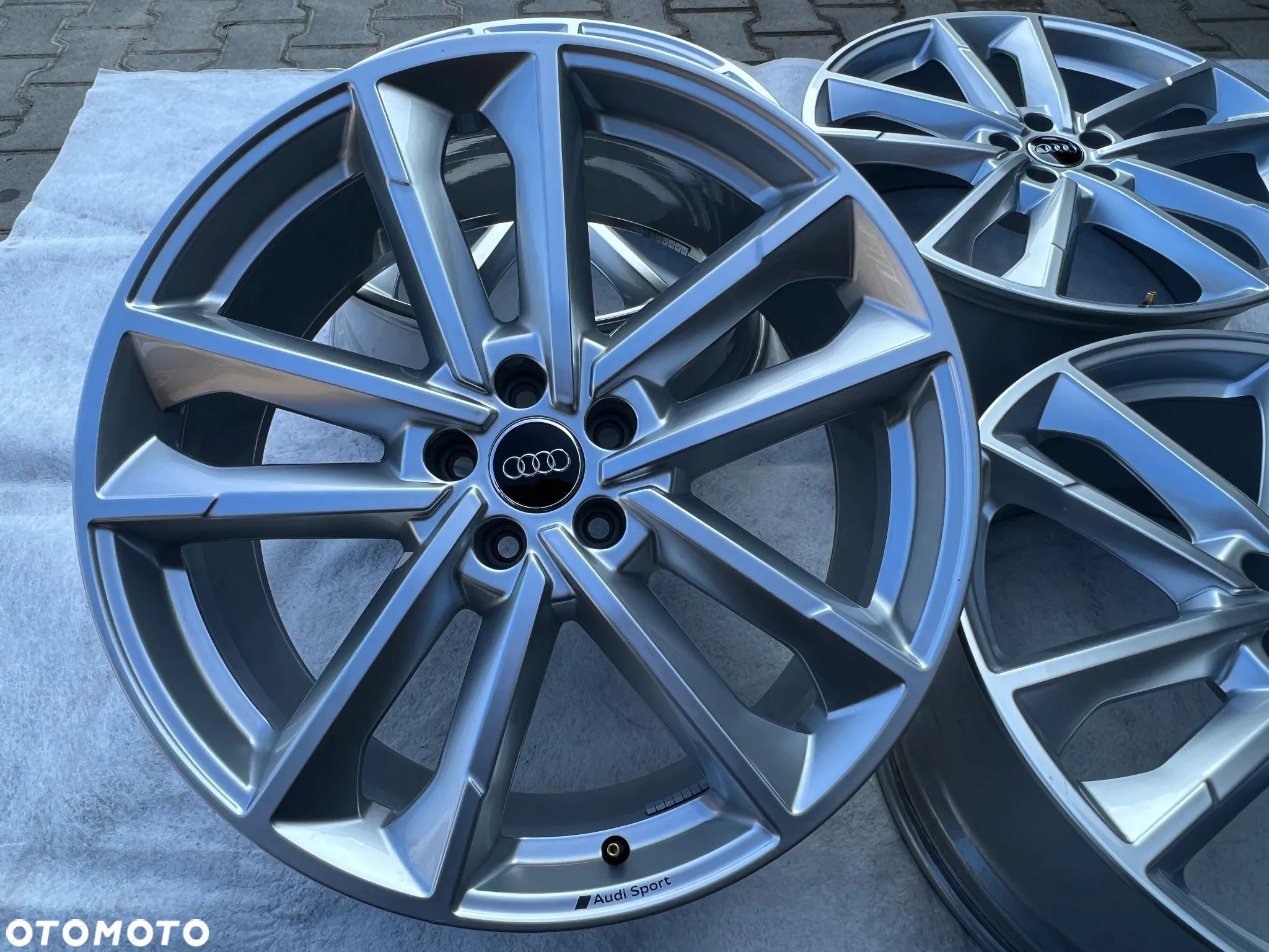 ORYGINALNE FELGI AUDI A6 C8 C7 4K0 21'' SREBRNE IDEALNE - 1
