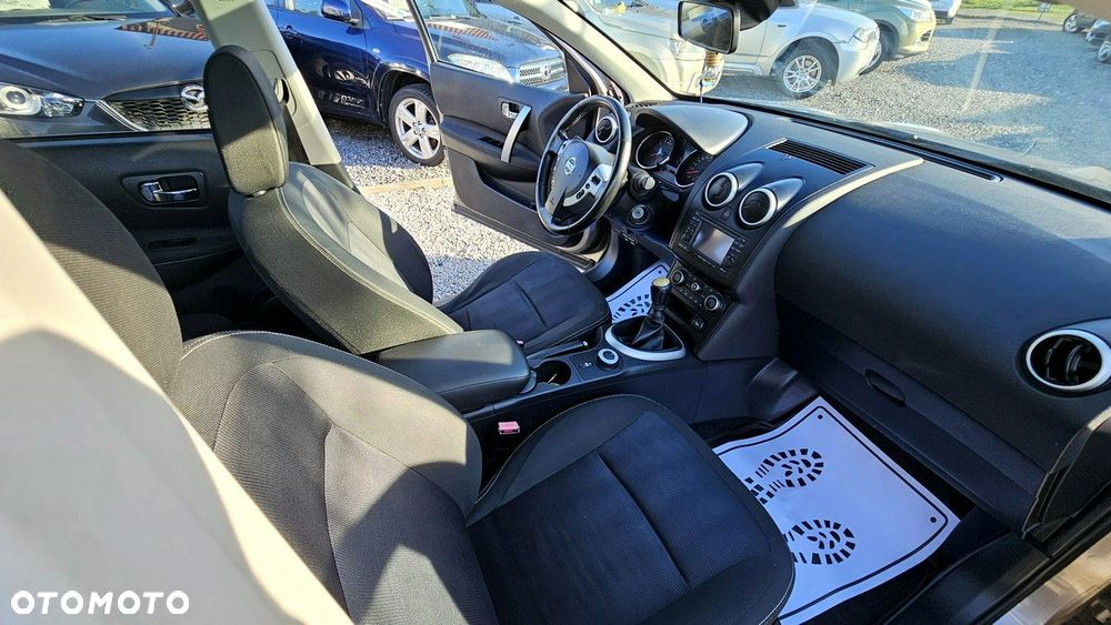 Nissan Qashqai+2 - 22