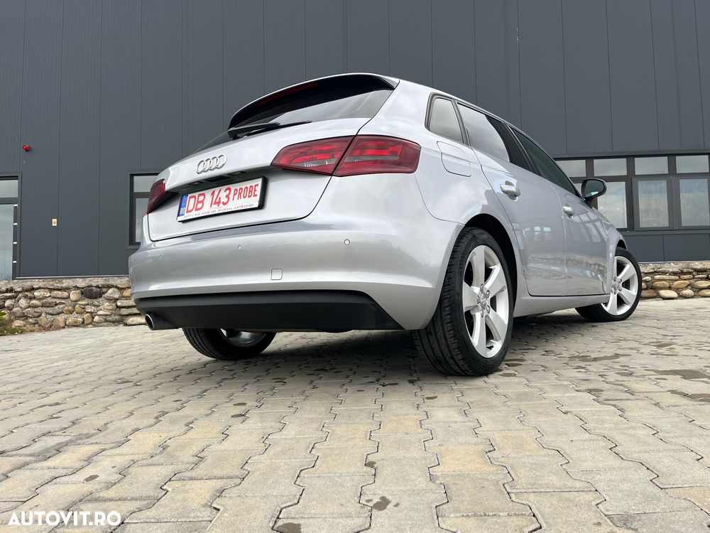 Audi A3 1.6 TDI Sportback S tronic sport - 4