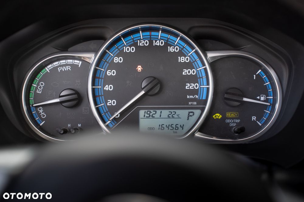 Toyota Yaris Hybrid 100 Active EU6 - 33