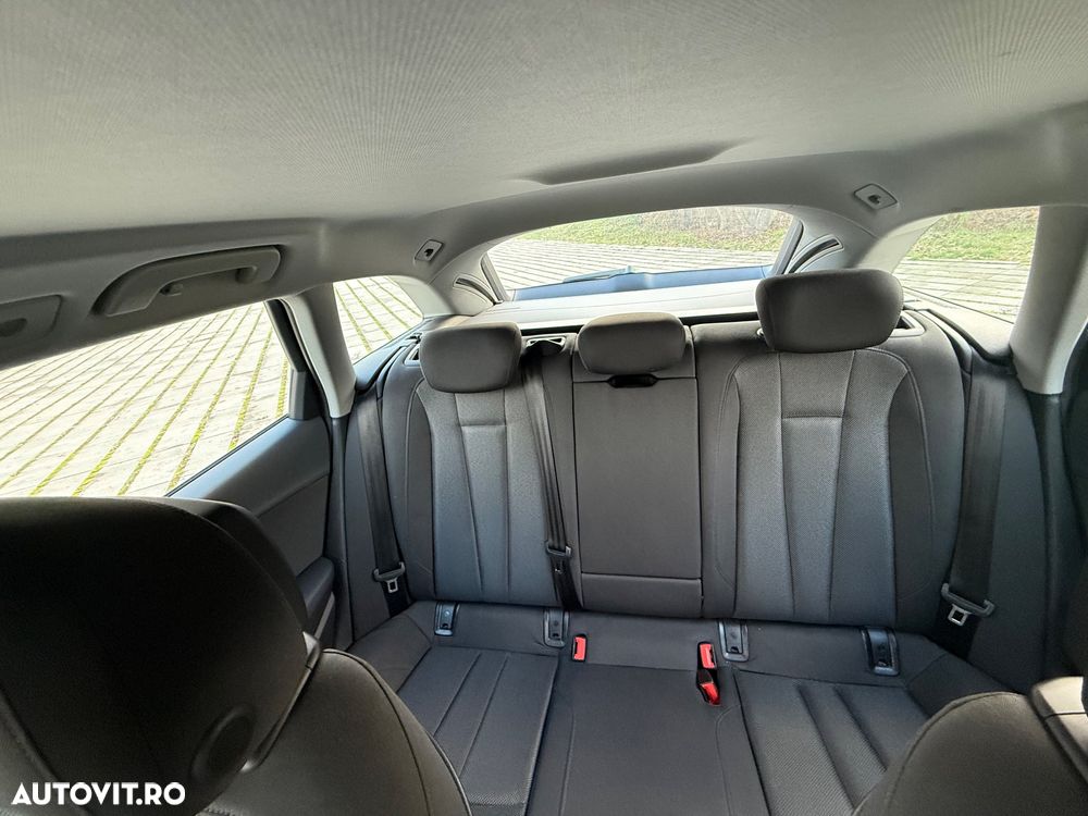 Audi A4 Avant 2.0 TDI DPF clean diesel multitronic Ambiente - 13