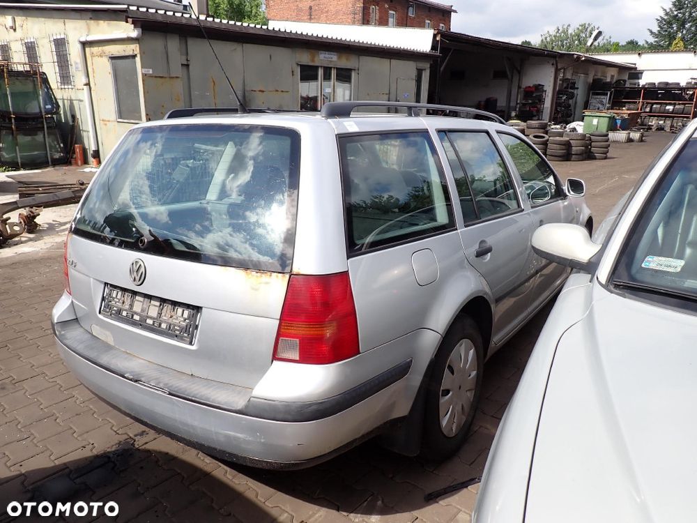 CZĘŚCI - Vw Golf IV 1,6 16V 105KM AZD KOMBI 5B ERT lakier LA7W 2001r. INDEX - 10103 - 4