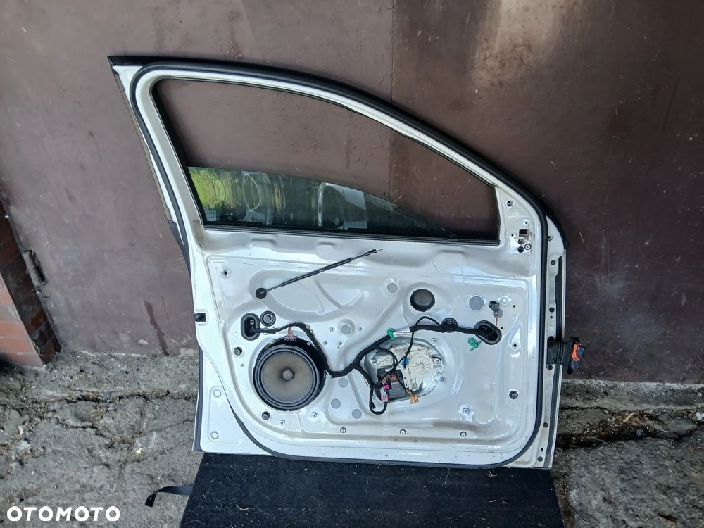 VW GOLF 5,6 KOMBI.DRZWI LEWE PRZEDNIE KOMPLETNE LB9A - 2