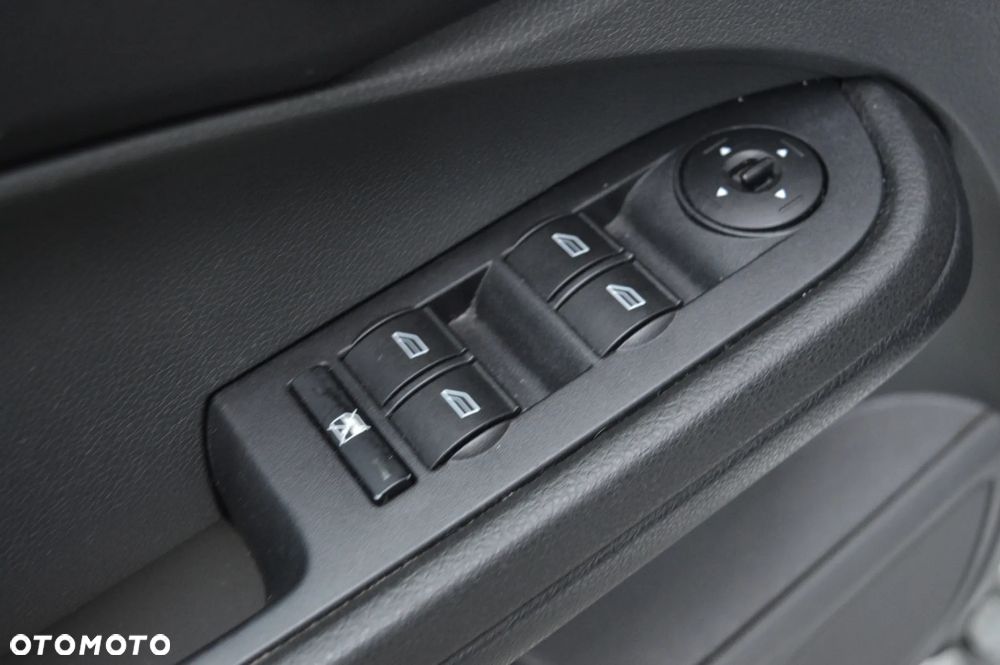 Ford Focus C-Max 2.0 TDCi DPF Trend - 23