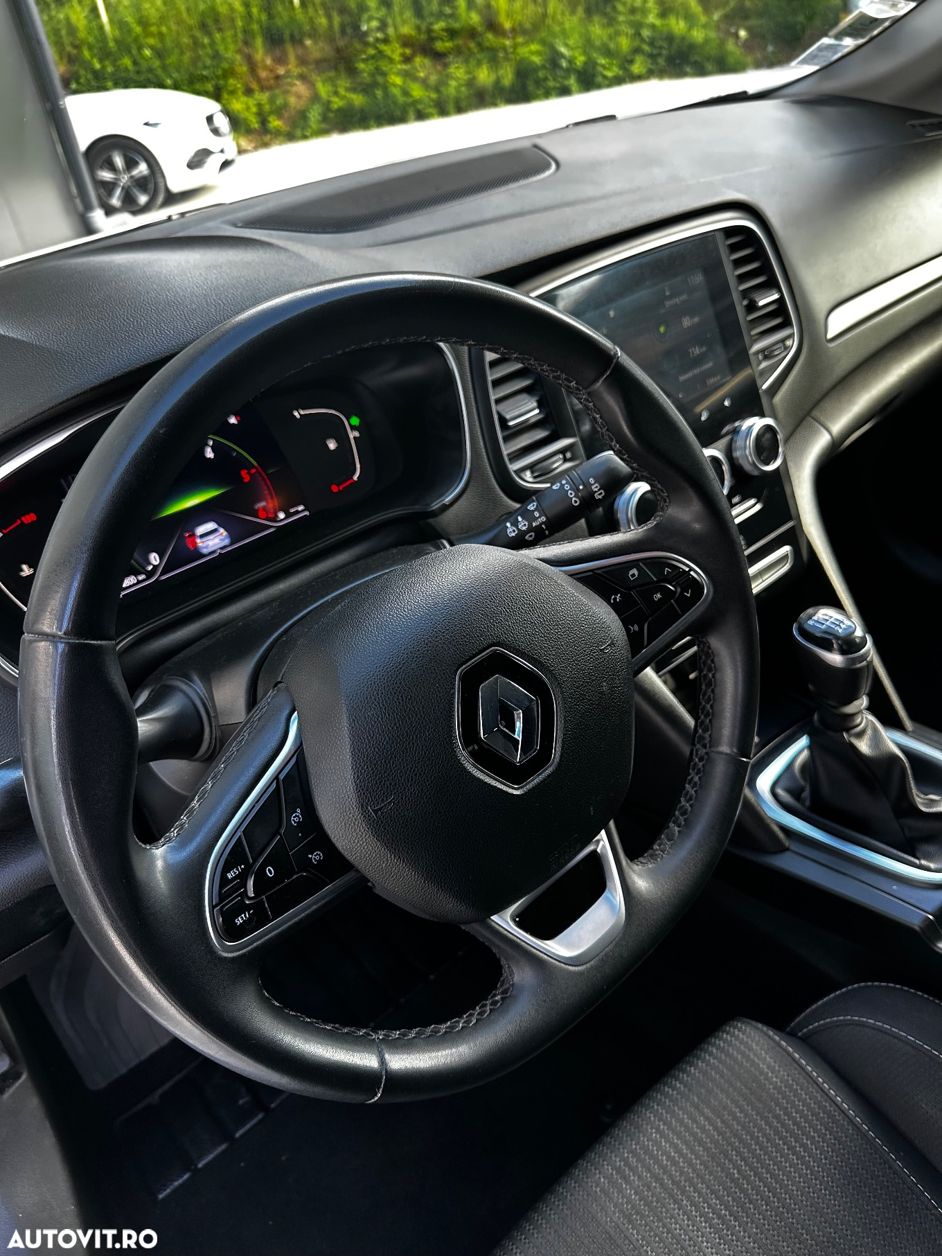Renault Megane BLUE dCi 115 Equilibre - 9