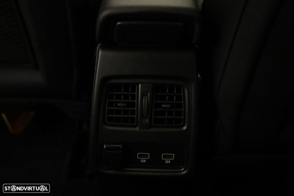 Renault Captur 1.0 TCe Techno Bi-Fuel - 25