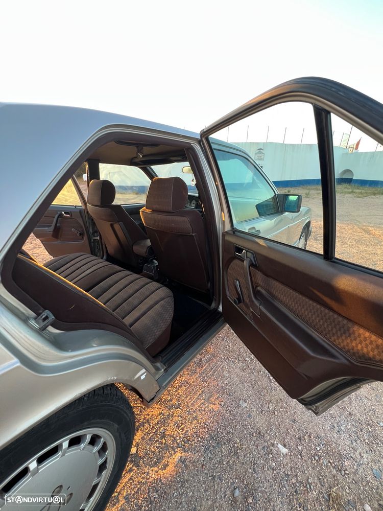 Mercedes-Benz A 190 - 16