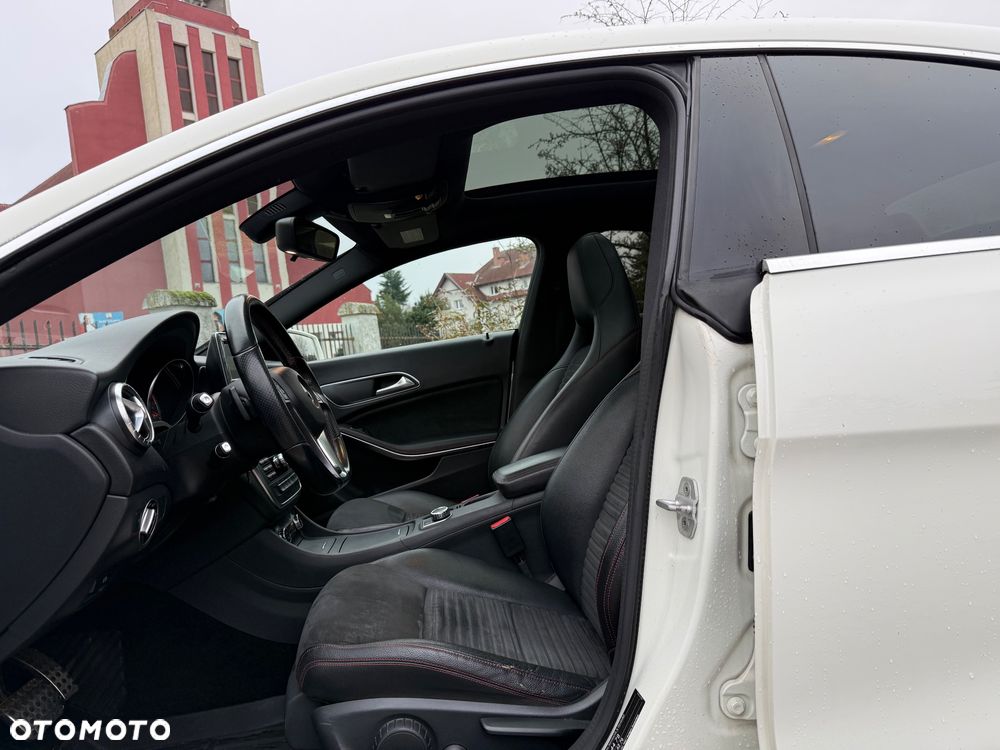 Mercedes-Benz CLA 220 CDI 7G-DCT AMG Line - 9