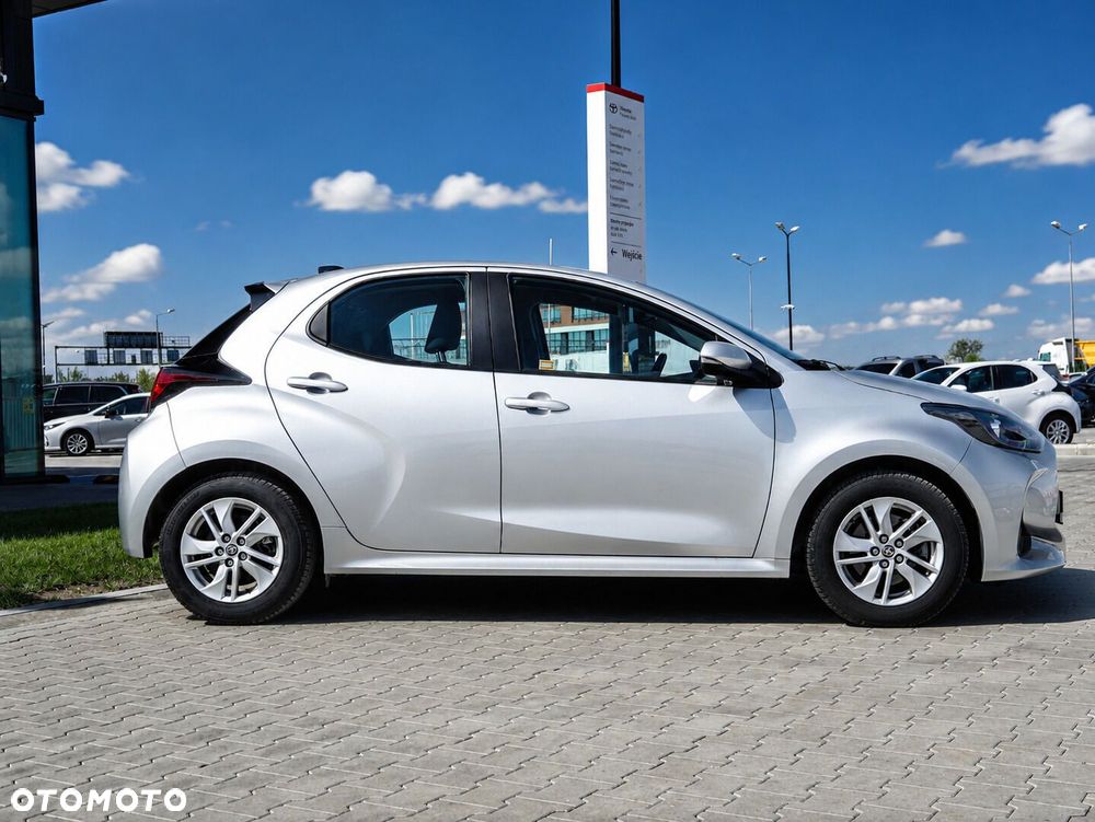 Toyota Yaris - 4
