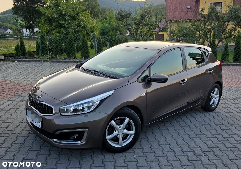 Kia Ceed 1.4 L - 32