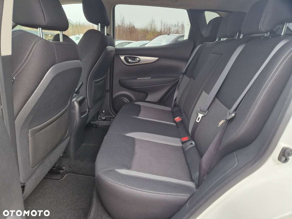 Nissan Qashqai 1.3 DIG-T N-Connecta - 8
