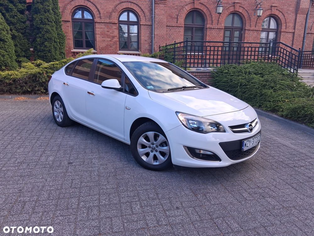 Opel Astra 1.6 Business EU6 - 11