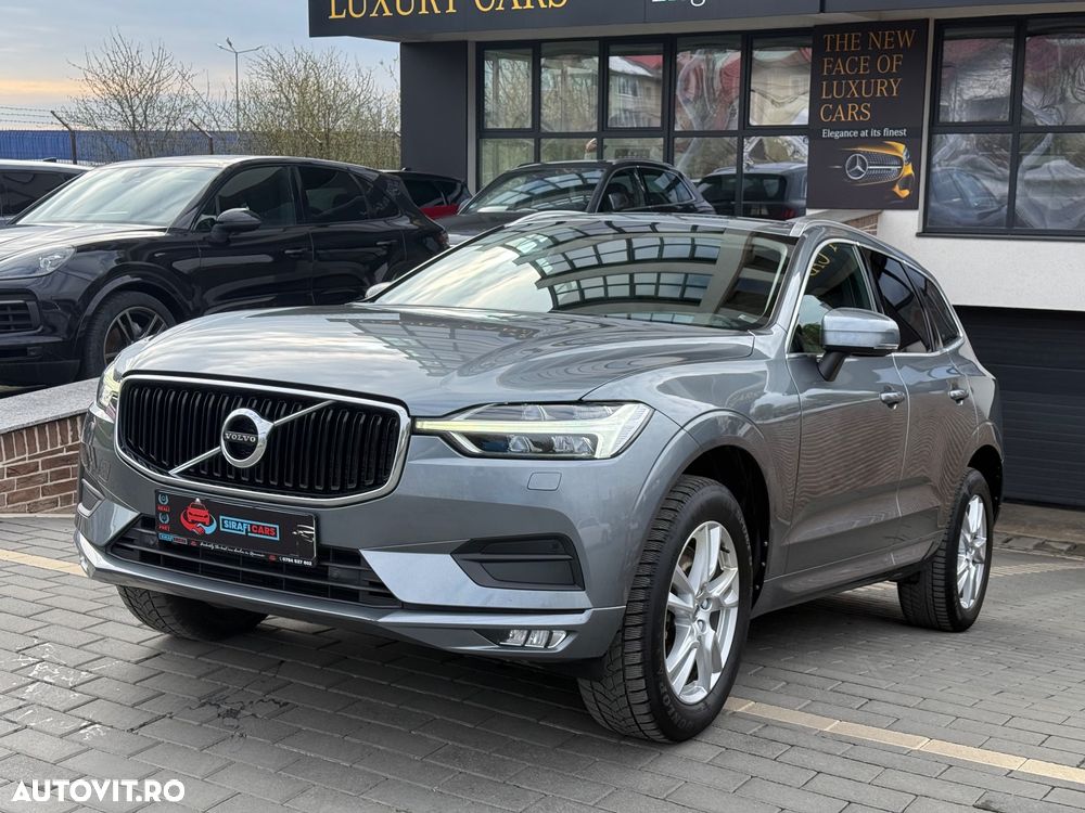 Volvo XC 60 B4 MHEV AWD Momentum Pro - 1