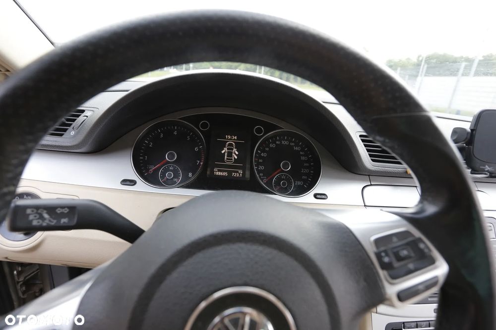 Volkswagen Passat 1.8 TSI Highline - 7