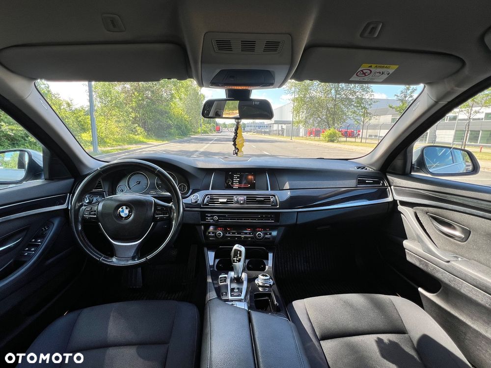 BMW Seria 5 518d Luxury Line - 11