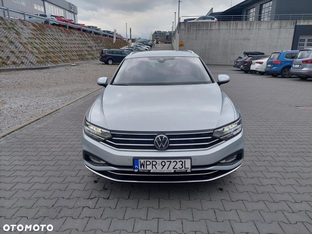 Volkswagen Passat - 9