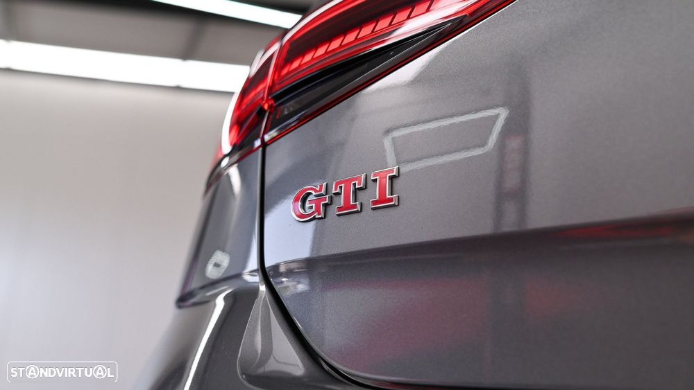 VW Golf 2.0 TSI GTI DSG Performance - 11