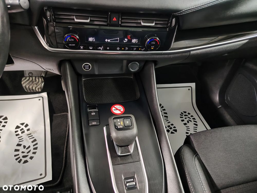 Nissan Qashqai 1.3 DIG-T DCT N-CONNECTA - 31