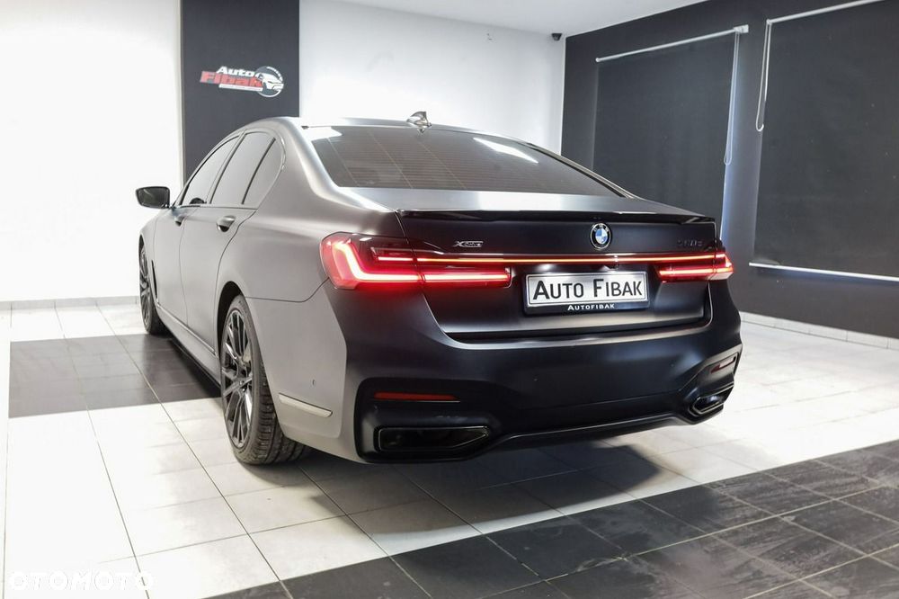 BMW Seria 7 - 12