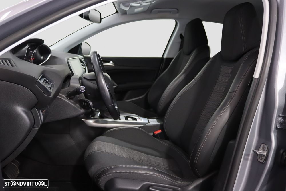 Peugeot 308 1.2 PureTech Allure EAT6 - 4