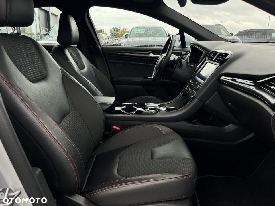 Ford Mondeo - 22