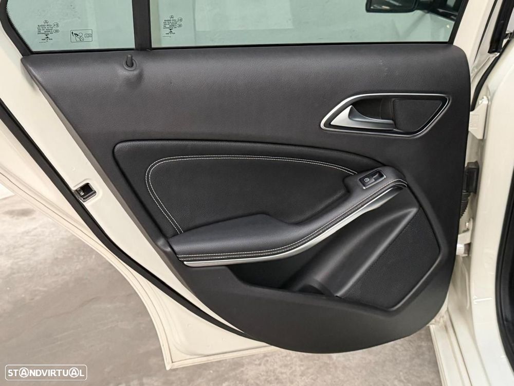 Mercedes-Benz A 180 d 7G-DCT Urban - 38