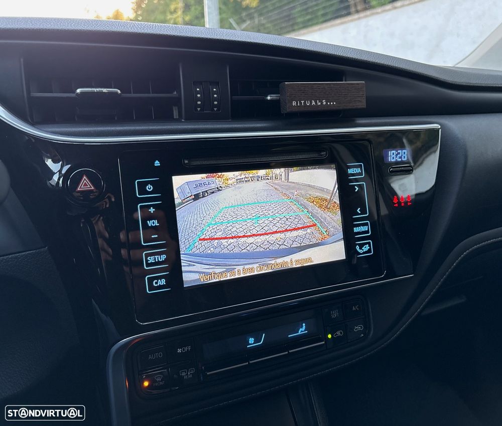 Toyota Auris Touring Sports 1.4 D-4D C.+P.Sport +TSS+Navi - 6