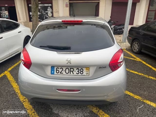 Peugeot 208 1.2 PureTech Style - 12