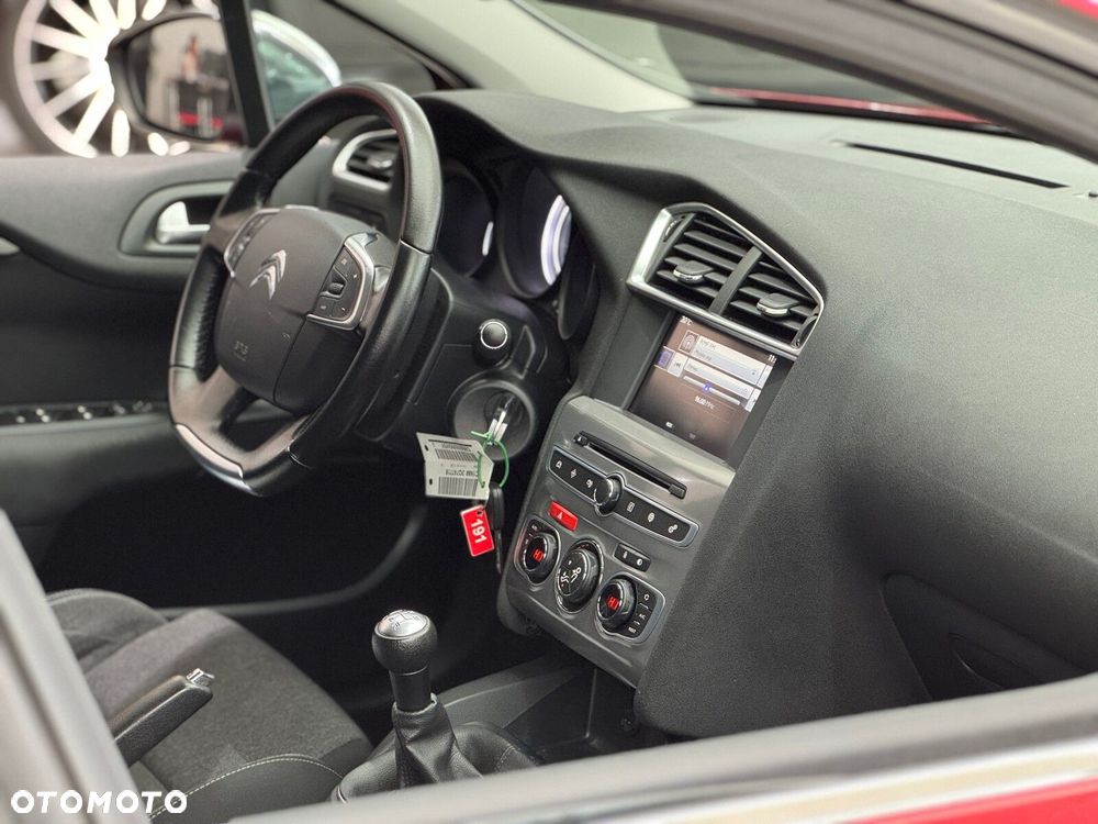 Citroën C4 1.2 PureTech Feel - 33