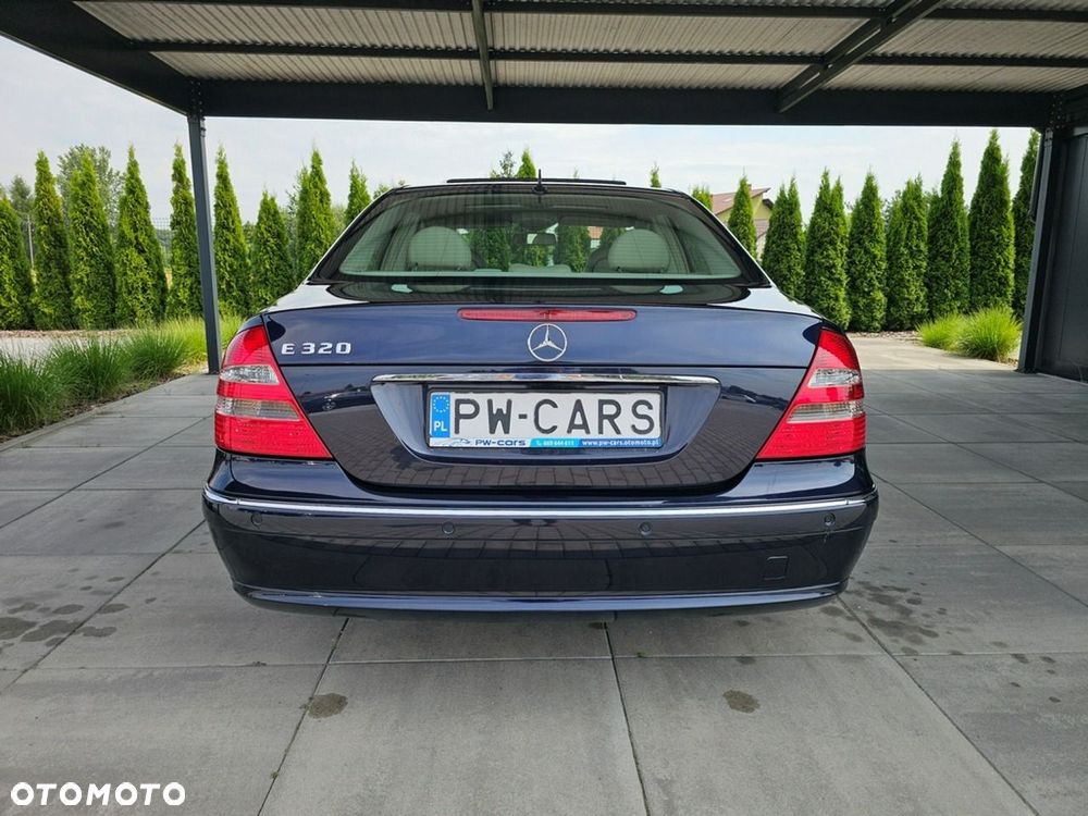 Mercedes-Benz Klasa E 320 Elegance - 8
