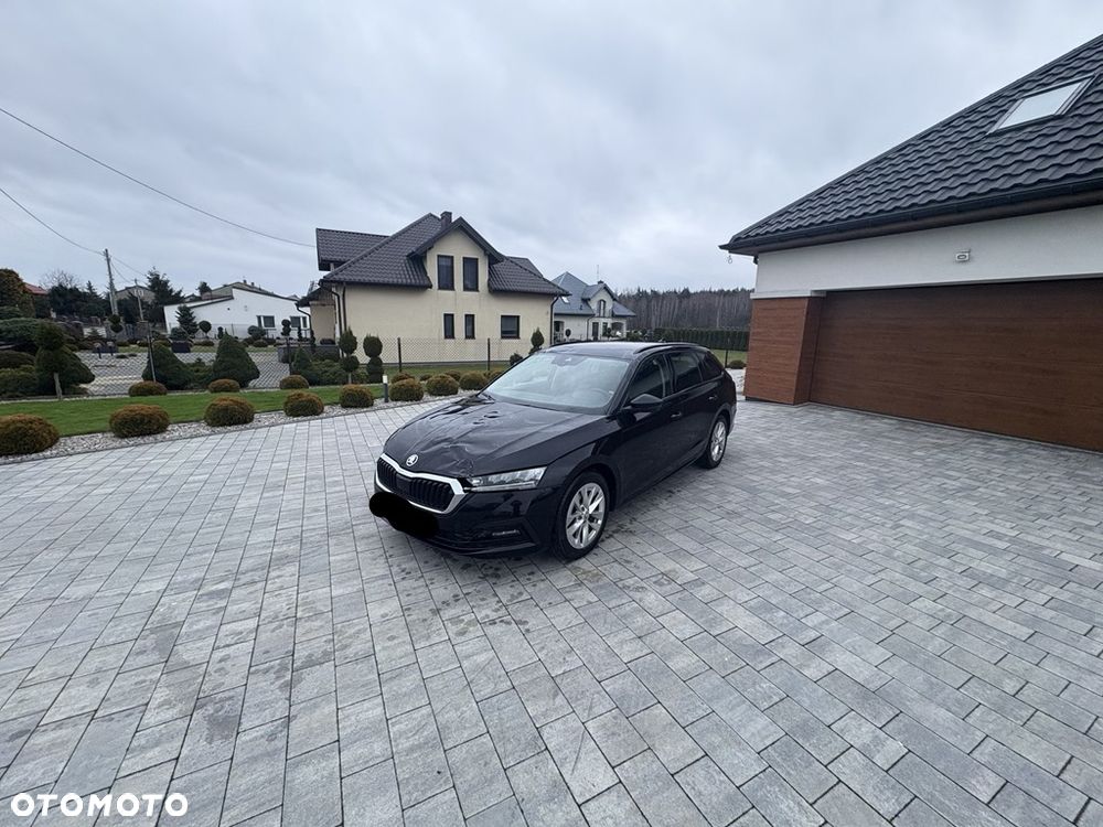 Skoda Octavia 2.0 TDI SCR Ambition DSG - 2