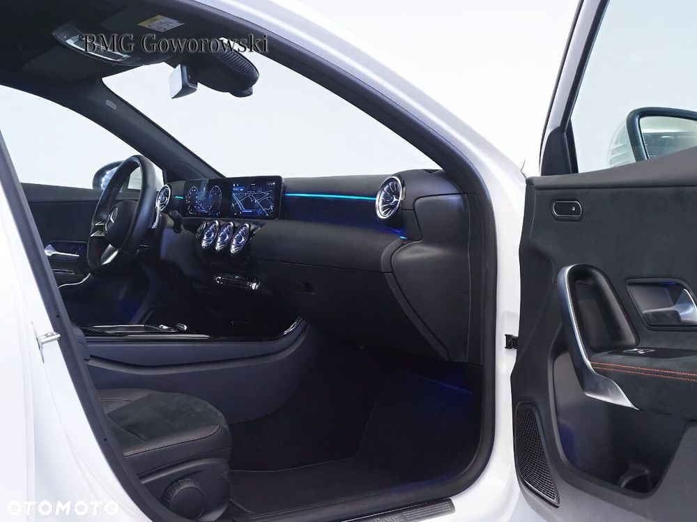 Mercedes-Benz Klasa A 220 4-Matic AMG Line 8G-DCT - 8