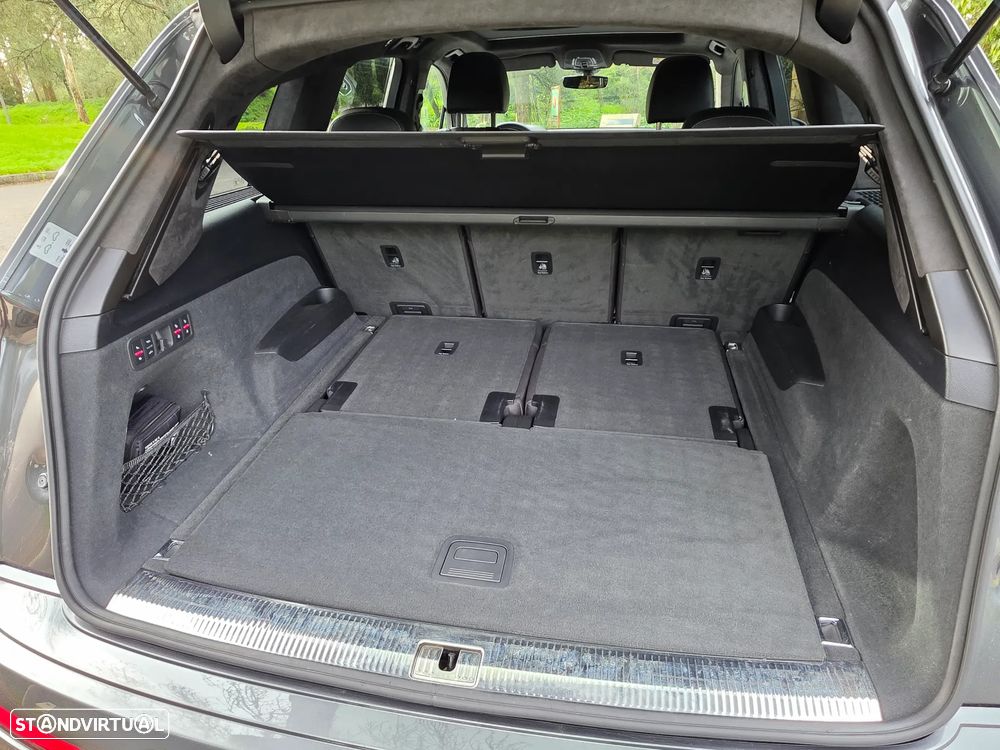 Audi SQ7 4.0 TDI V8 quattro Tiptronic 7L - 13