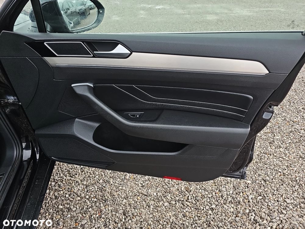 Volkswagen Passat 2.0 TDI 4Mot Elegance DSG - 21