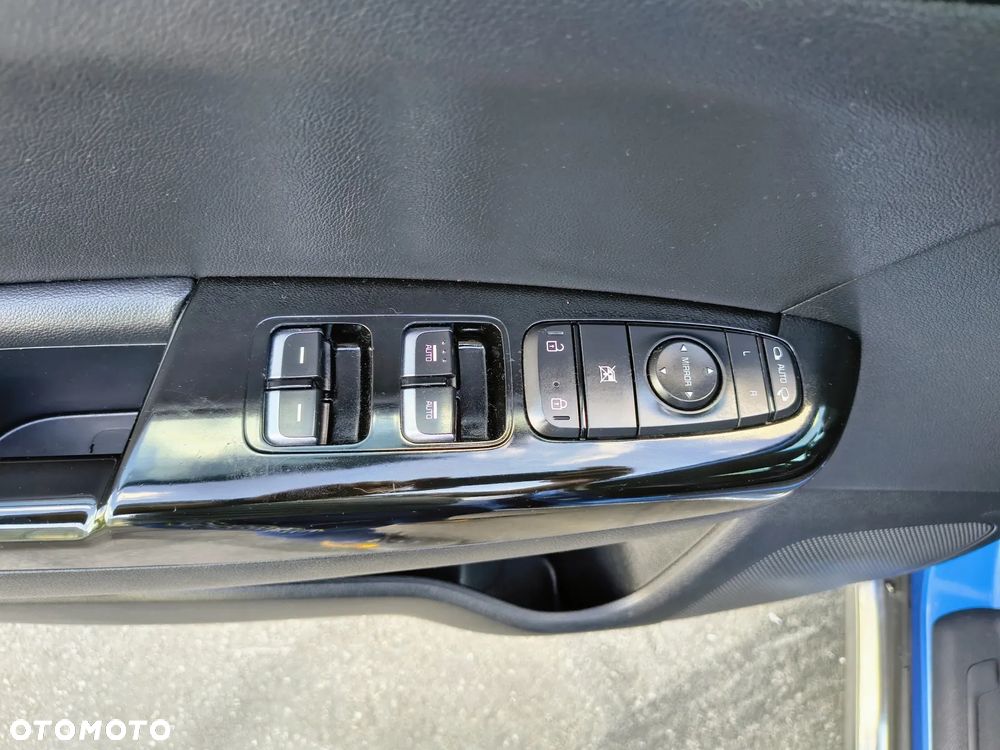 Kia Sportage - 11