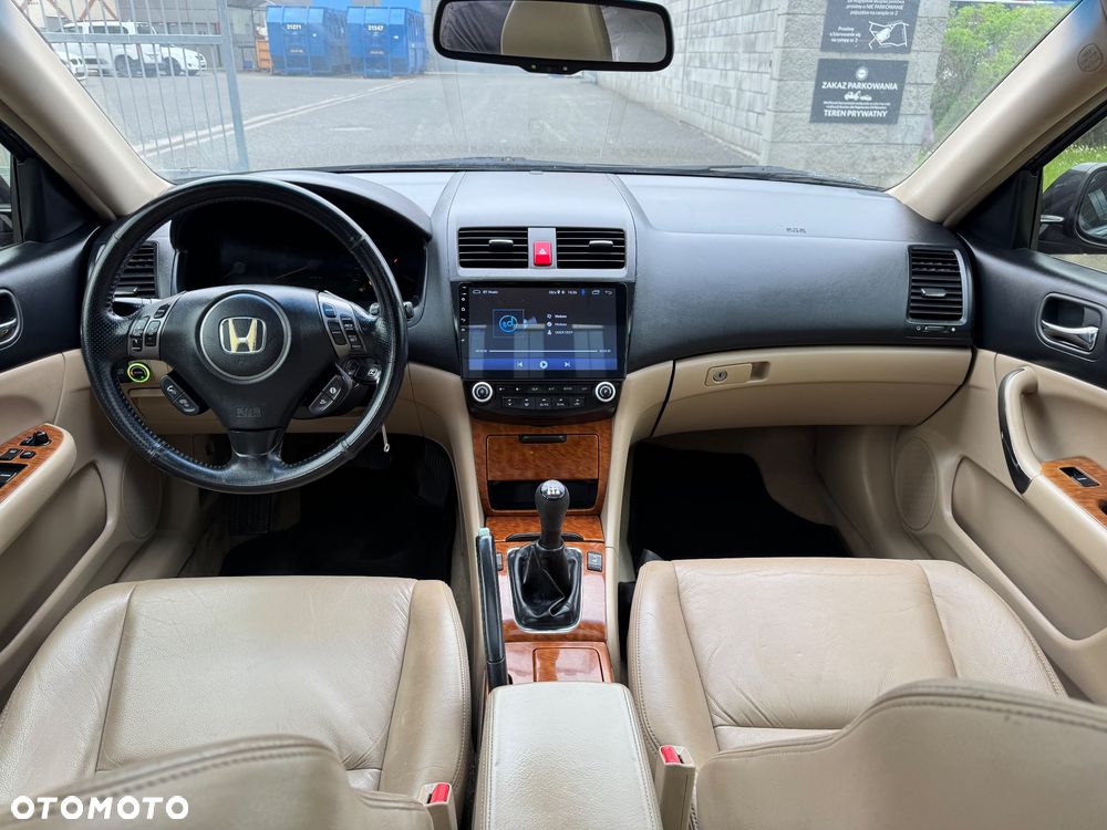 Honda Accord 2.0 i Executive - 9