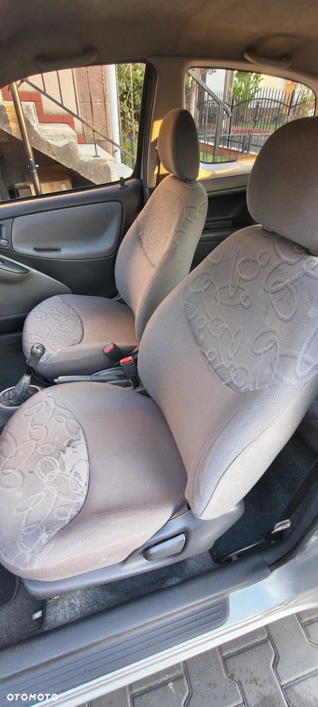 Toyota Yaris 1.3 Luna - 14