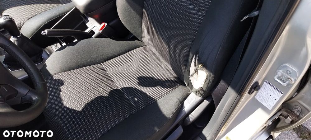Toyota Avensis 1.8 VVT-i Sol - 8