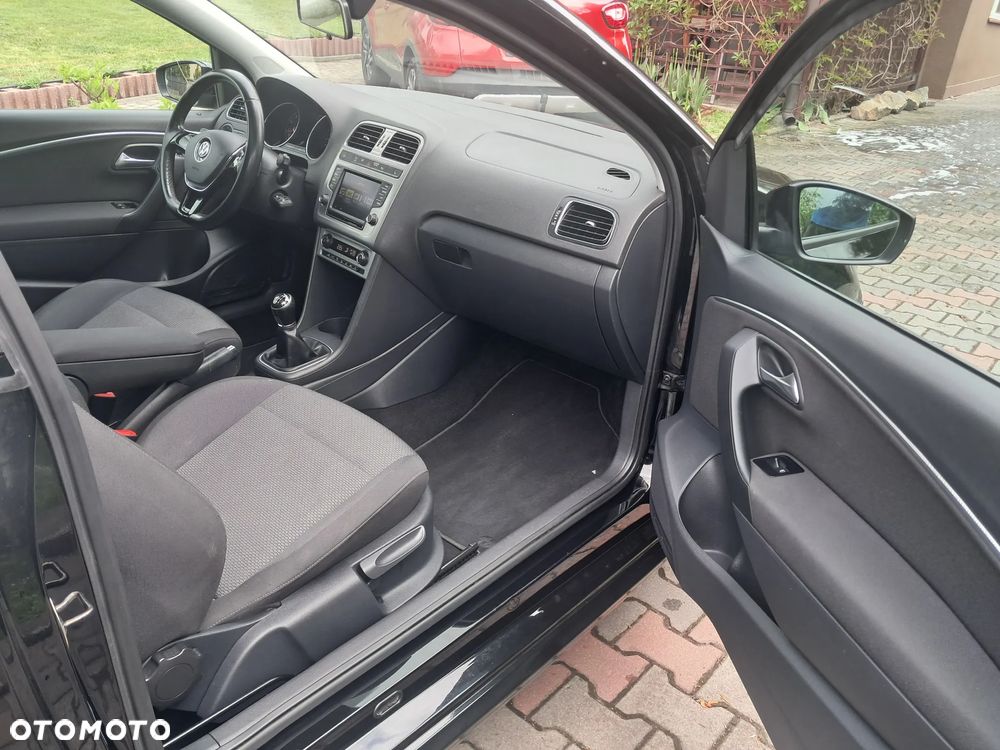 Volkswagen Polo 1.2 TSI Blue Motion Technology beats - 14