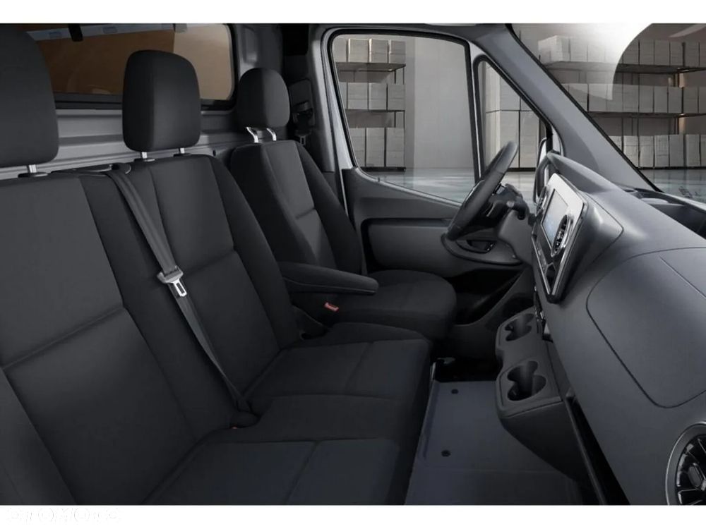 Mercedes-Benz Sprinter - 21