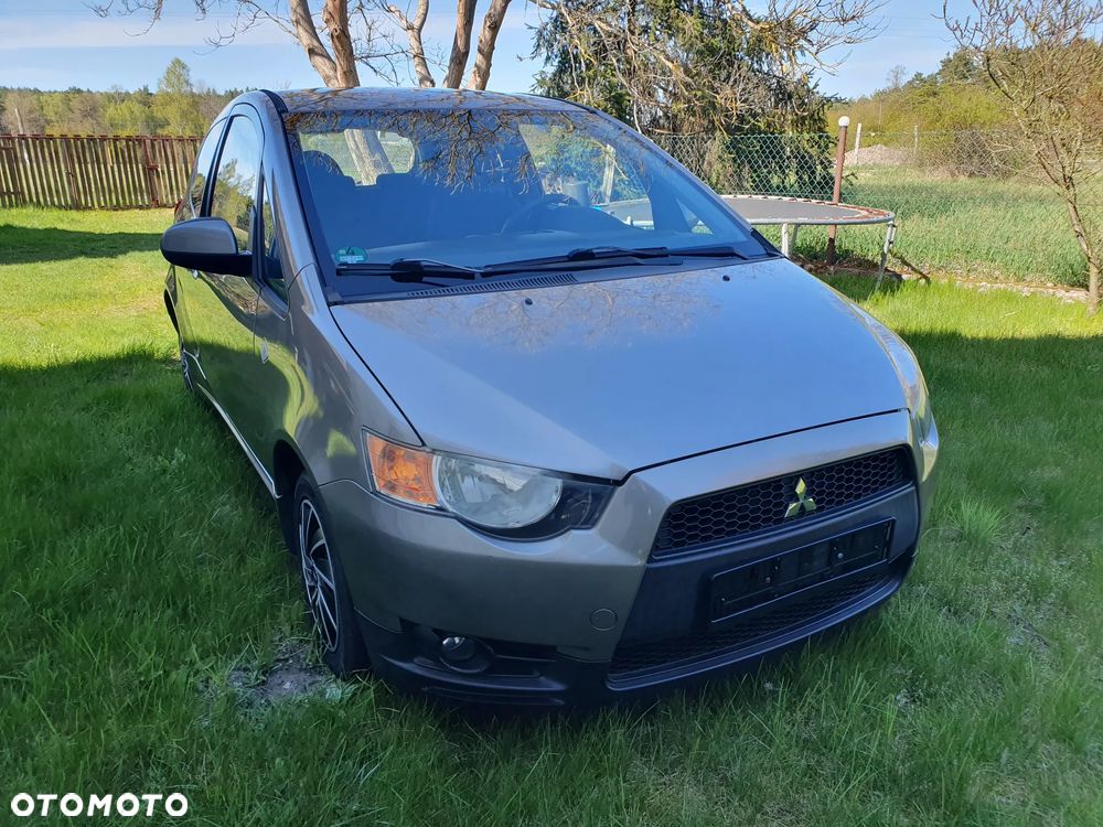 Mitsubishi Colt - 4