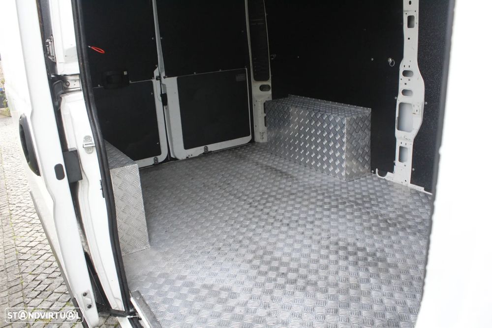 Peugeot BOXER 2.0 HDI 3 LUG. - IVA DEDUTIVEL - 21